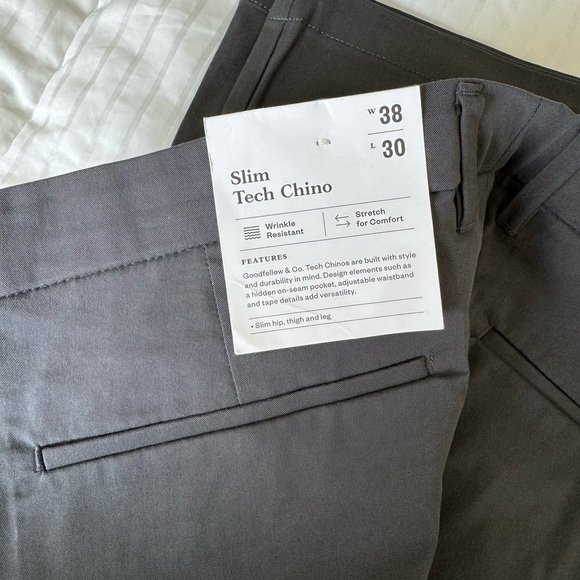 Men chinos - Picture 2 of 3